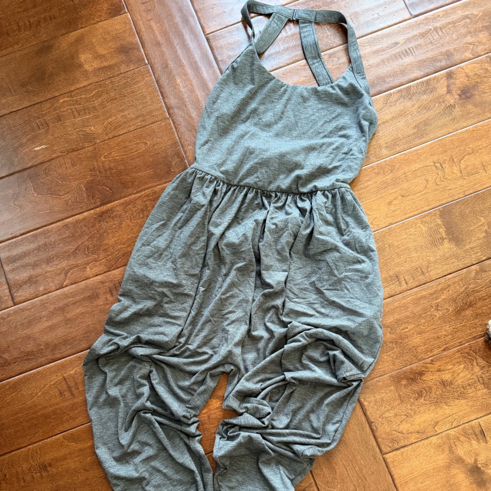HALARA Women's Gray Sleeveless Jumpsuit